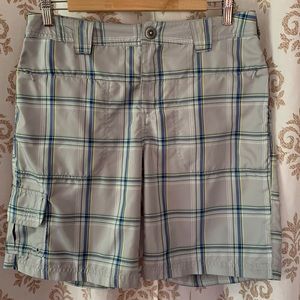 Cabelas Plaid 5 pocket UPF50 cargo Bermuda shorts 6